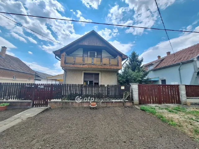 Eladó ház Túrkeve 118 nm