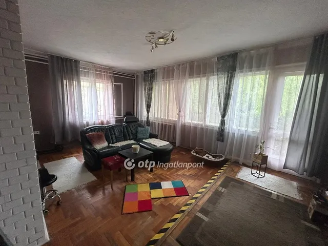 Eladó ház Kunhegyes 134 nm