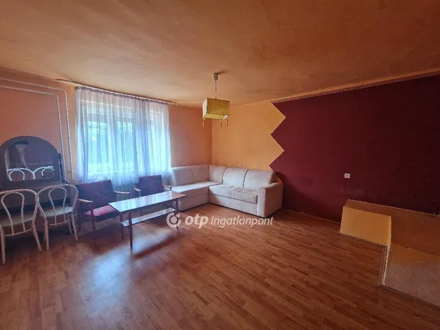 Eladó ház Karcag 84 nm
