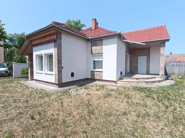Eladó ház Kunhegyes 118 nm