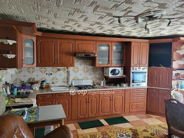 Eladó ház Pusztamonostor 203 nm