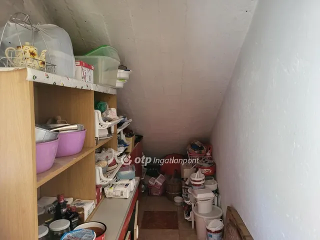 Eladó ház Pusztamonostor 203 nm