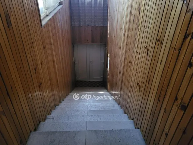 Eladó ház Pusztamonostor 203 nm