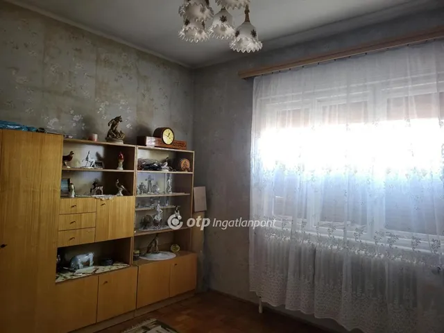 Eladó ház Pusztamonostor 203 nm