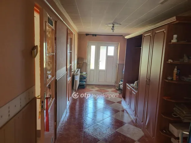 Eladó ház Pusztamonostor 203 nm