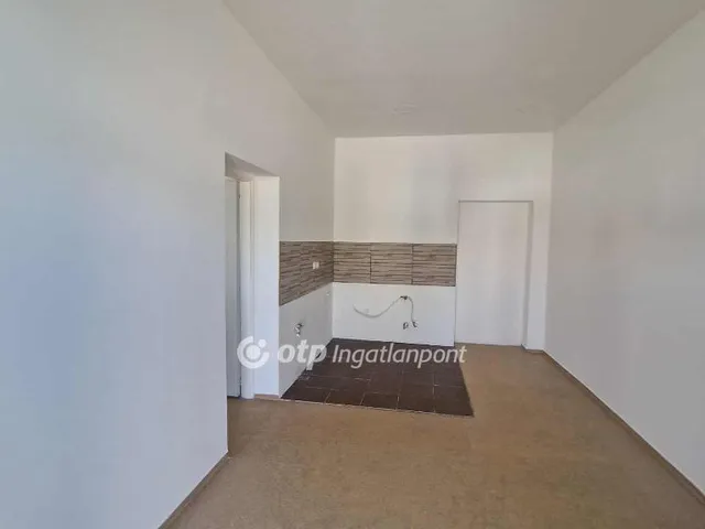 Eladó lakás Tápiószele 62 nm