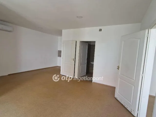 Eladó lakás Tápiószele 62 nm