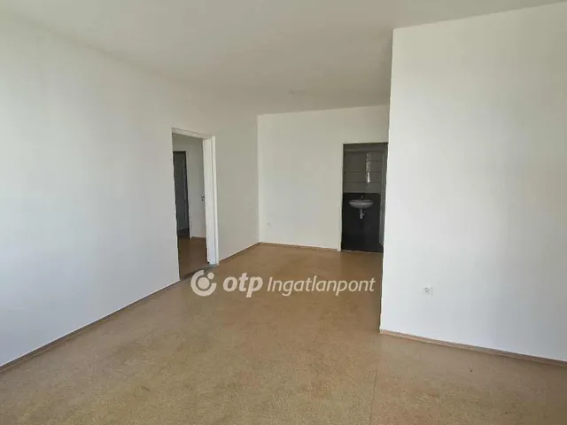 Eladó lakás Tápiószele 66 nm