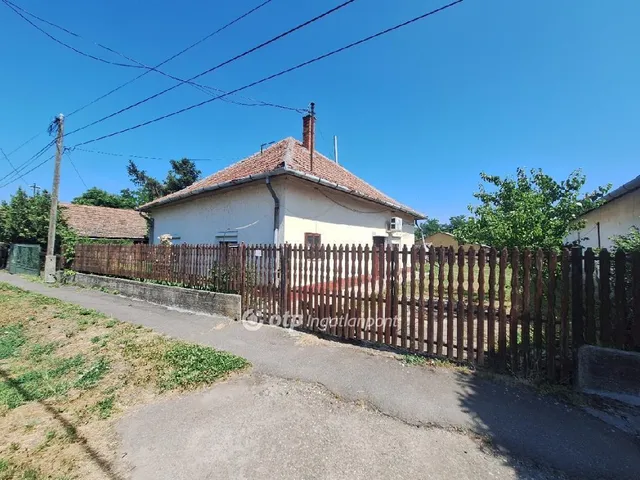 Eladó ház Füzesgyarmat 69 nm