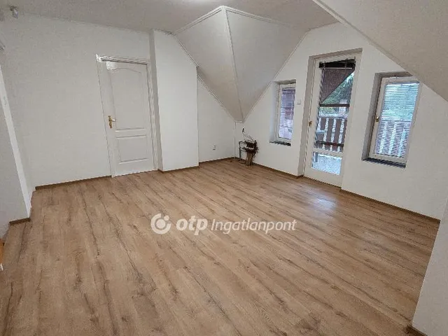 Eladó ház Kunhegyes 270 nm