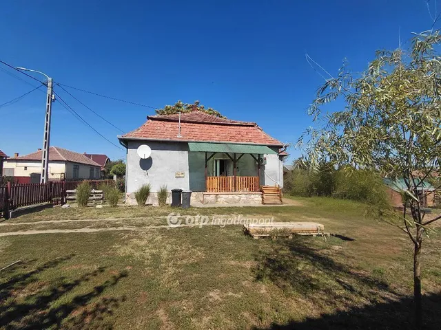 Eladó ház Pusztamonostor 81 nm