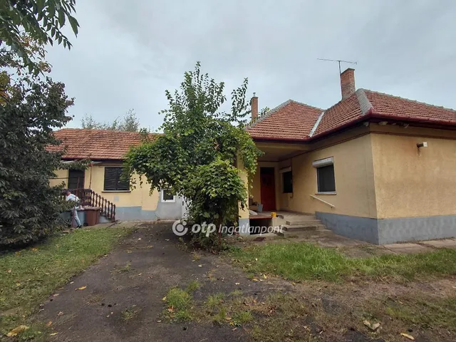 Eladó ház Hatvan 187 nm