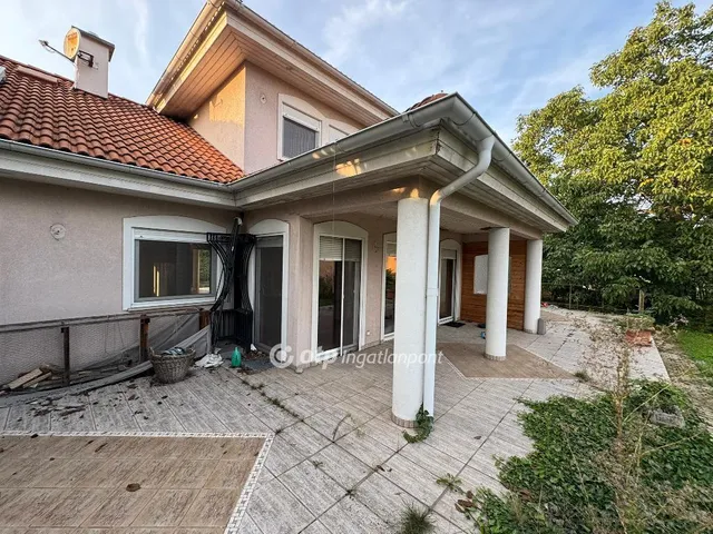 Eladó ház Tiszafüred 325 nm
