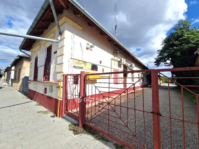 Eladó kereskedelmi és ipari ingatlan Fegyvernek 500 nm