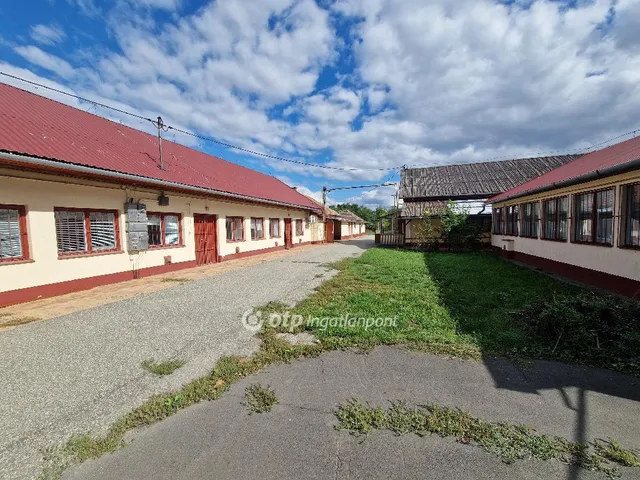 Eladó kereskedelmi és ipari ingatlan Fegyvernek 500 nm