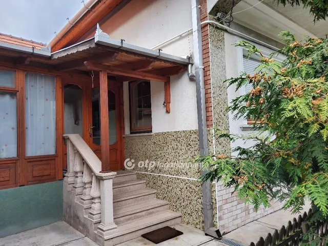 Eladó ház Hatvan 140 nm