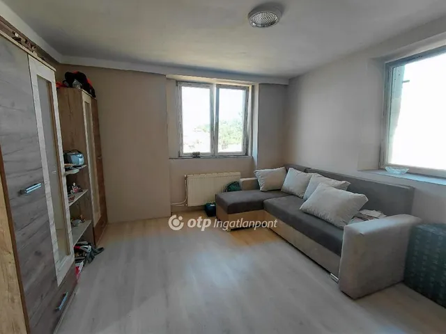 Eladó ház Jászfényszaru 49 nm