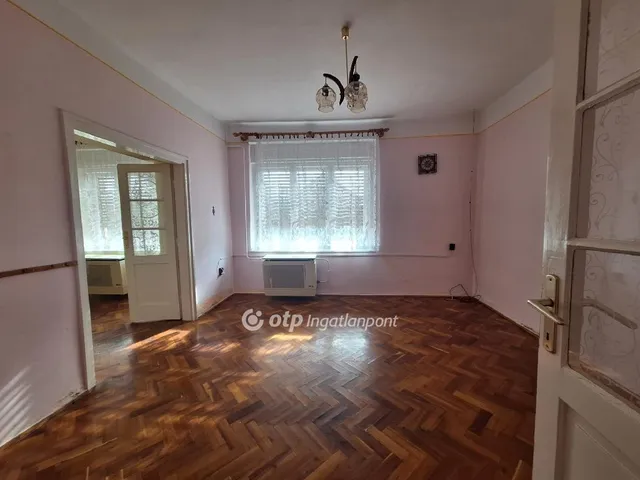 Eladó ház Karcag 73 nm