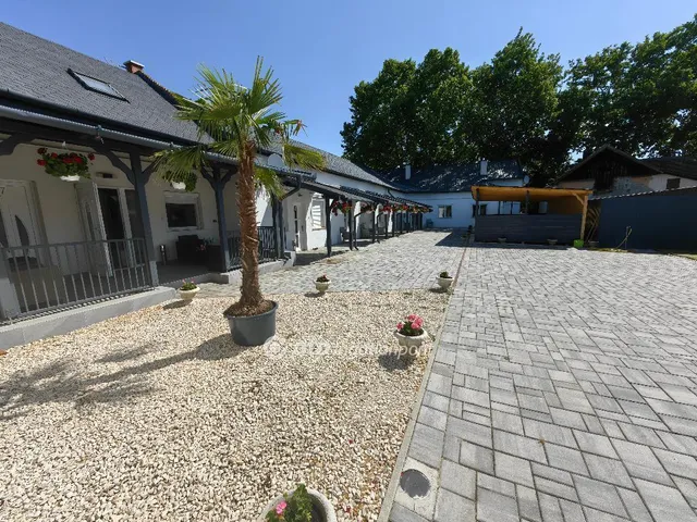 Eladó kereskedelmi és ipari ingatlan Kisújszállás 313 nm