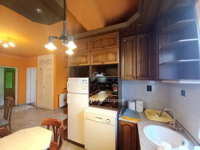 Eladó lakás Debrecen, Postakert 79 nm