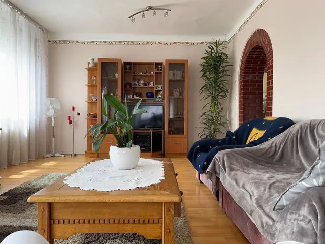 Eladó ház Cegléd 215 nm