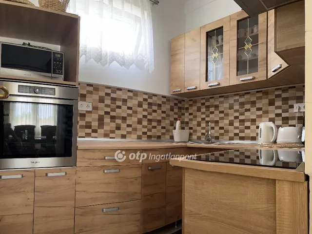 Eladó ház Cegléd 215 nm