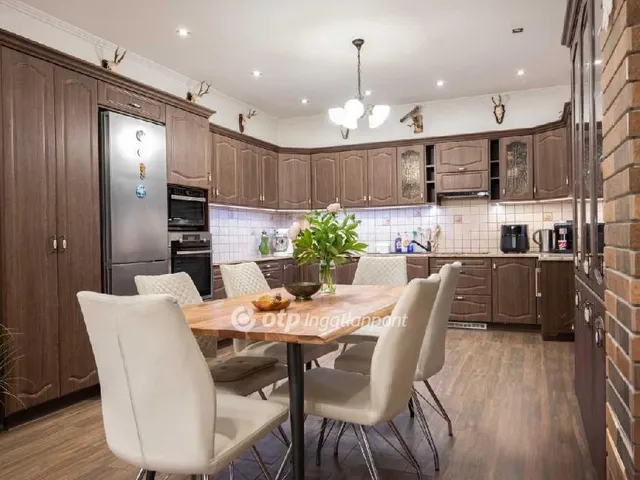 Eladó ház Ceglédbercel 150 nm