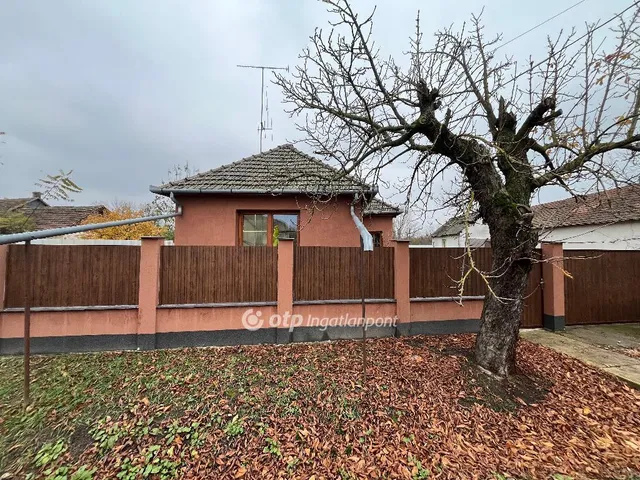 Eladó ház Sarkad 93 nm