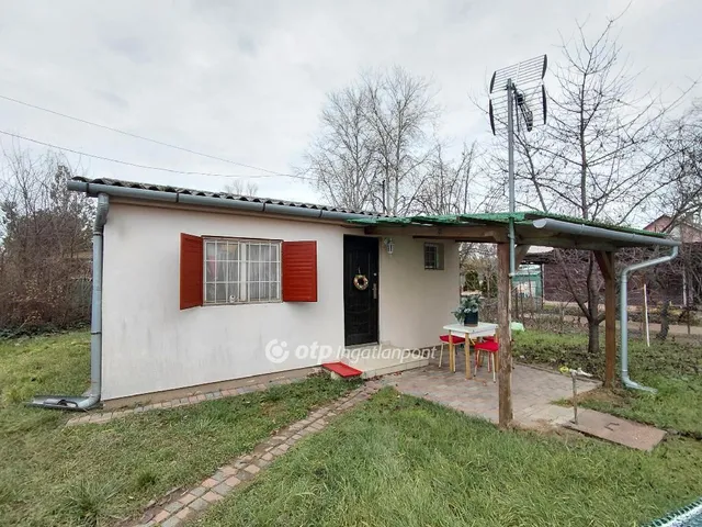 Eladó üdülő és hétvégi ház Jászapáti 35 nm