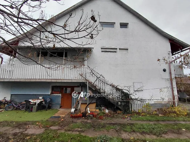 Eladó ház Tarnaörs 201 nm