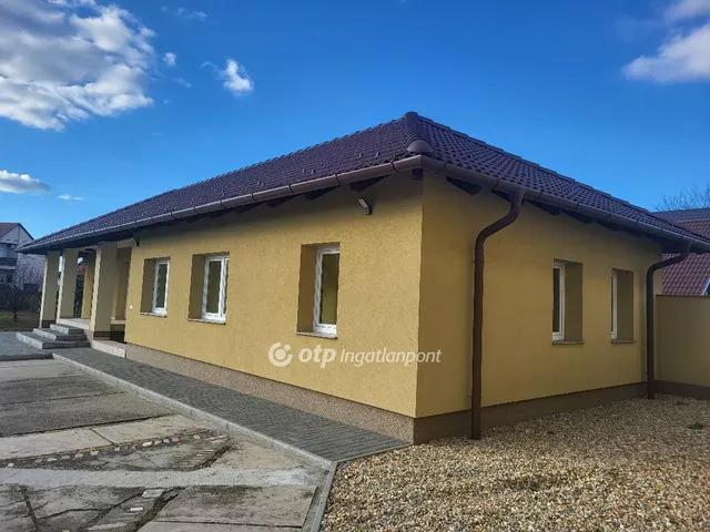 Eladó ház Boldog 155 nm