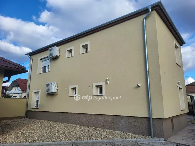 Eladó ház Boldog 155 nm