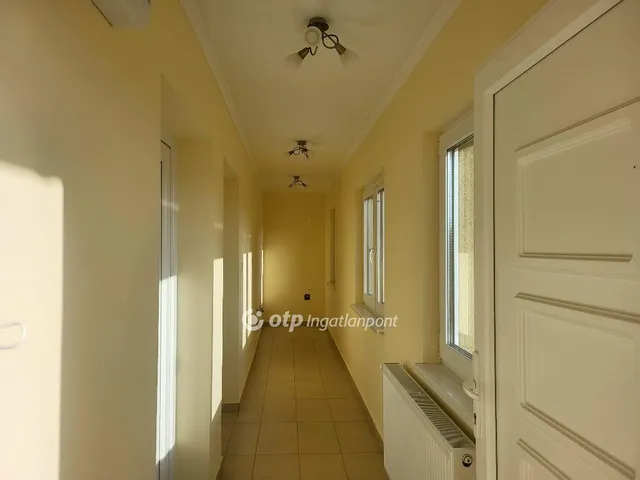 Eladó ház Boldog 155 nm