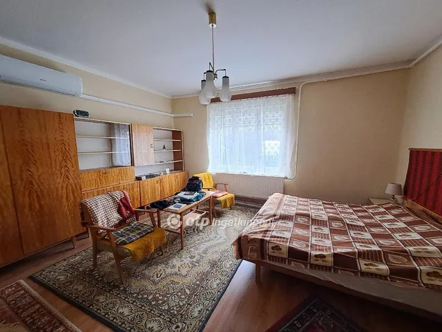 Eladó ház Kisújszállás 69 nm