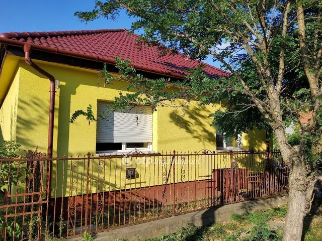 Eladó ház Tura 100 nm