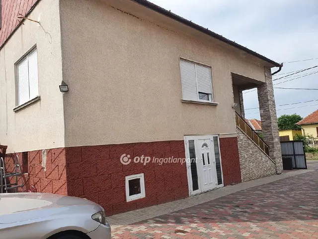 Eladó ház Tóalmás 175 nm