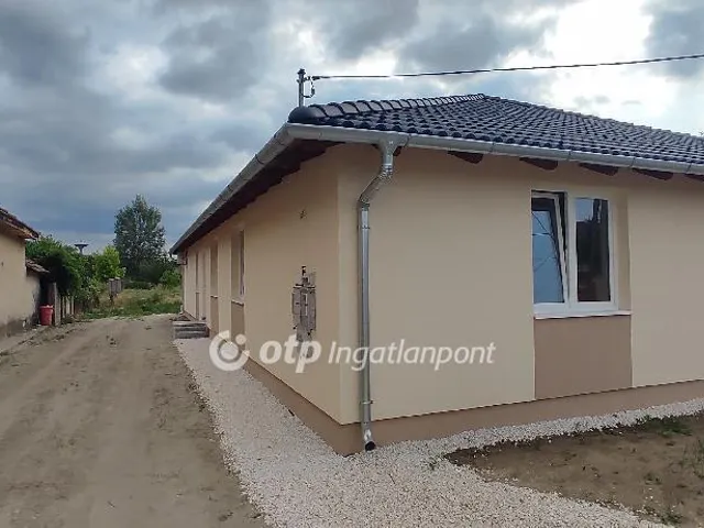 Eladó ház Tura 93 nm