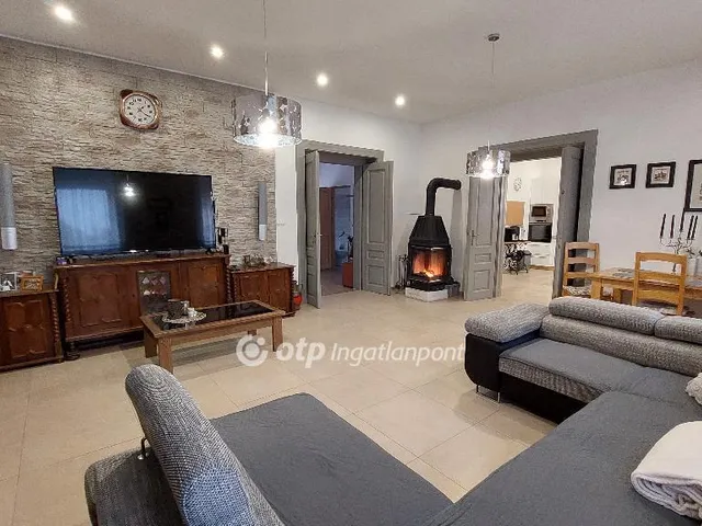 Eladó ház Kisújszállás 200 nm