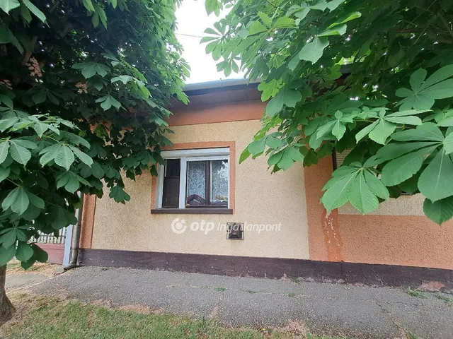 Eladó ház Kisújszállás 69 nm