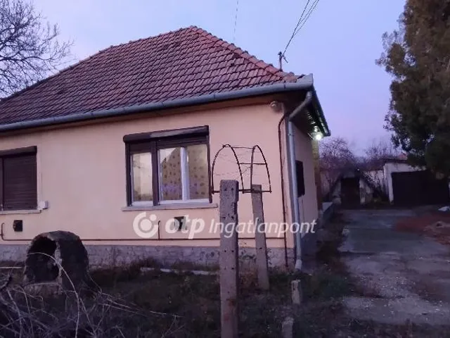 Eladó ház Nagykáta 58 nm