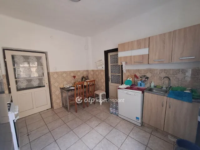 Eladó ház Kenderes 92 nm