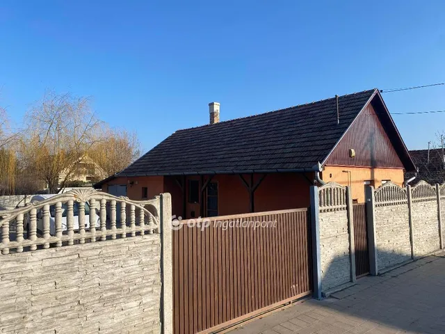 Eladó ház Abony 40 nm