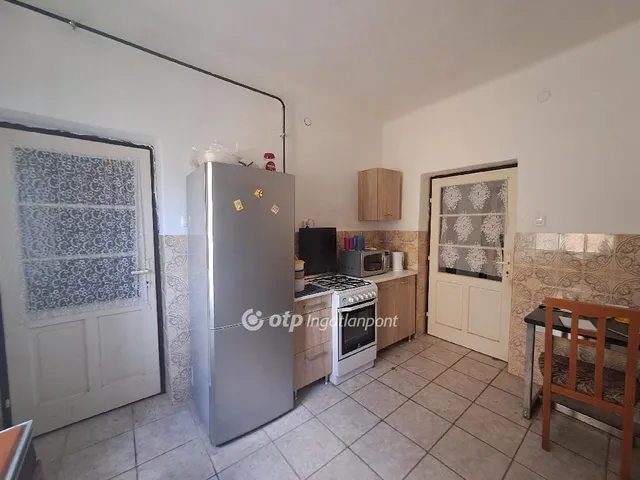 Eladó ház Kenderes 92 nm