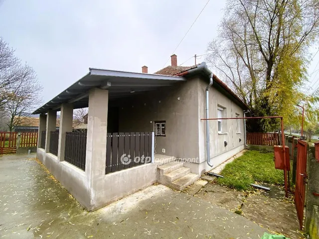 Eladó ház Kenderes 80 nm