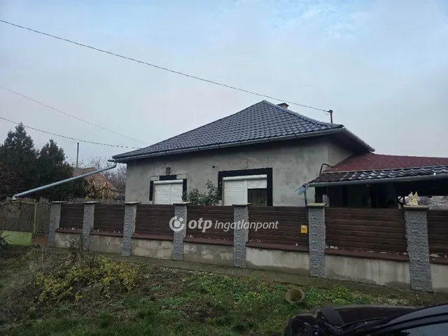 Eladó ház Fegyvernek 71 nm