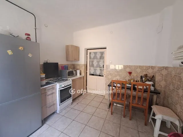 Eladó ház Kenderes 92 nm