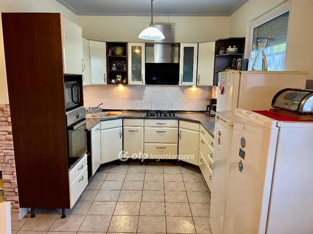 Eladó ház Sülysáp 194 nm