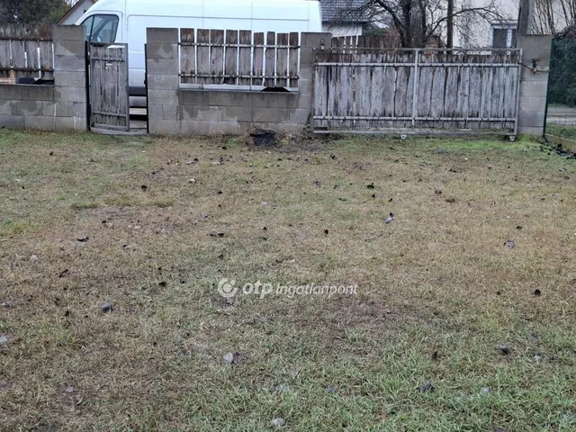 Eladó telek Monorierdő 640 nm