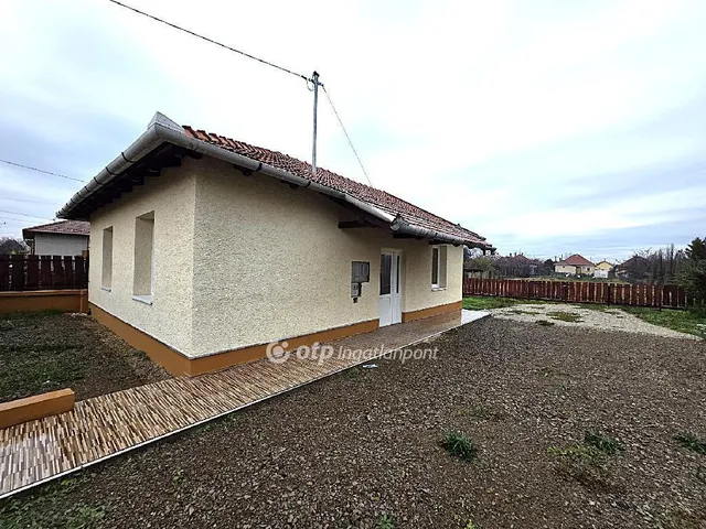 Eladó ház Heves, Újtelep 56 nm