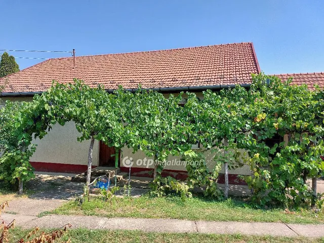 Eladó ház Jászberény 107 nm